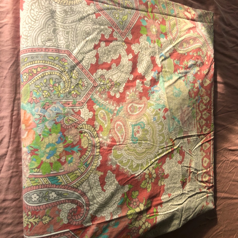 Full/Queen Pottery Barn duvet.